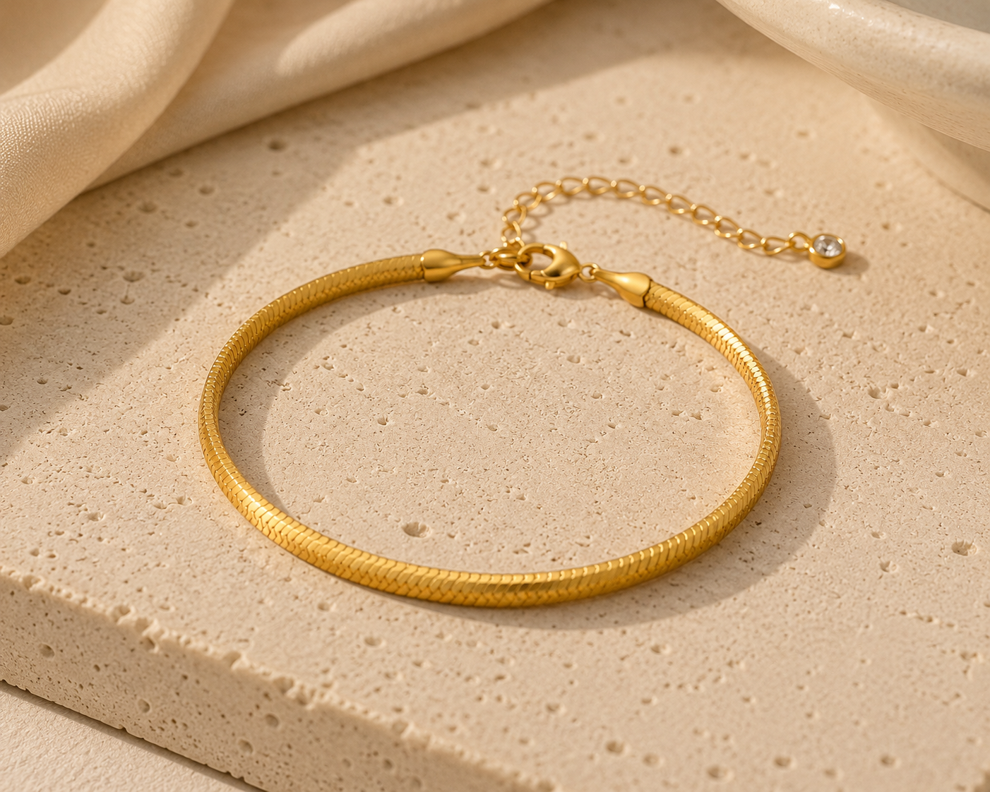 Bracelet Riviera — SOLEYNA | Bracelet Femme Doré Minimaliste