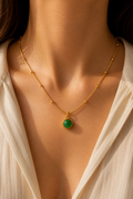 Collier Doré Riviera Émeraude — SOLEYNA