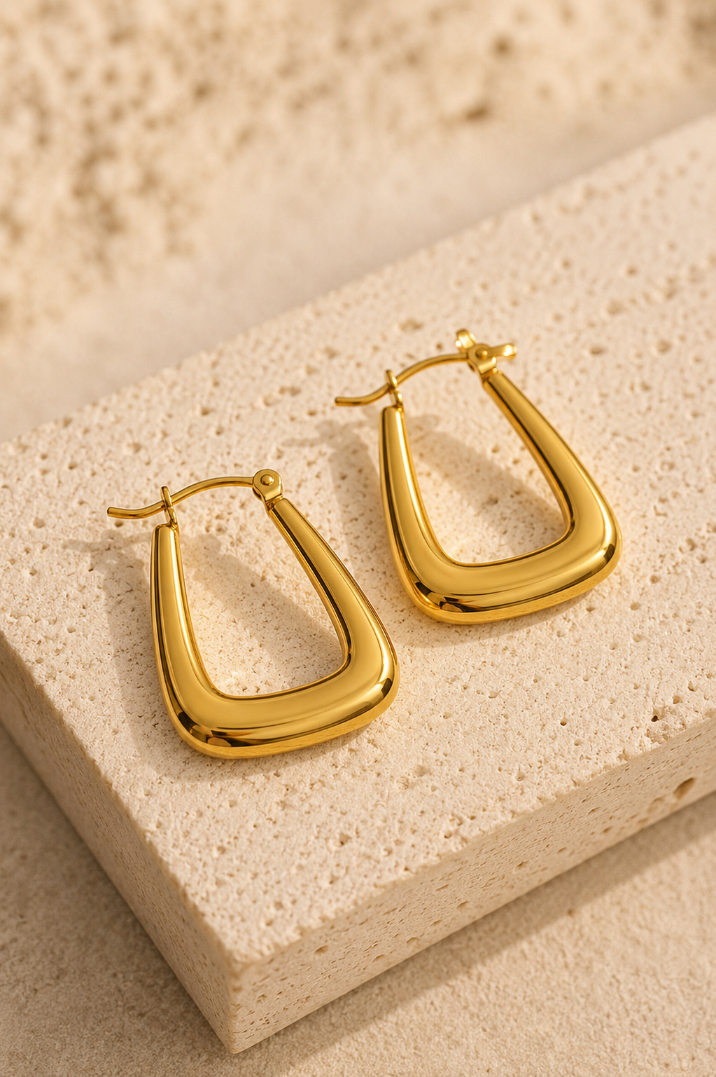Boucles d’Oreilles Dorées MONA — SOLEYNA